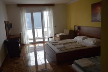 هتل Bed & Breakfast Grgic