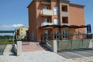 هتل Bed & Breakfast Grgic