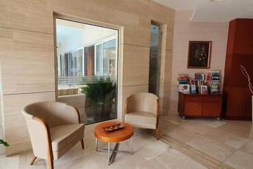 Apartments Del Mar - Petrovac