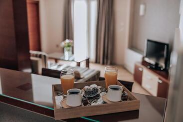 هتل Apartments Del Mar