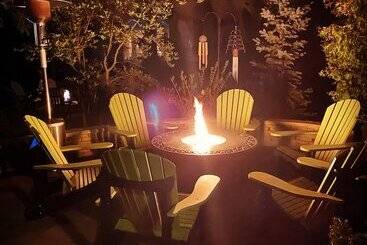 هتل Explorer House Bed & Breakfast