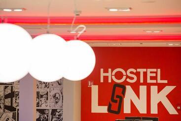 هتل Hostel Link