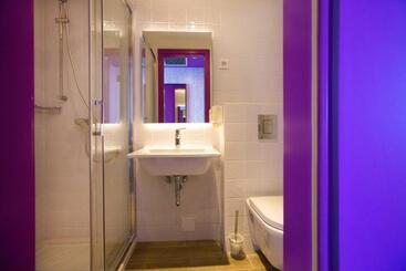 هتل Hostel Link