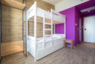 هتل Hostel Link