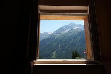 هتل Meublè Adler   Rooms & Mountain Apartments