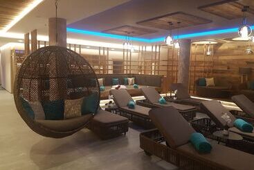 هتل Molaris Lodge