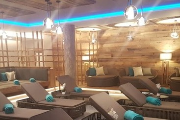 هتل Molaris Lodge