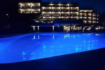 هتل Molaris Lodge