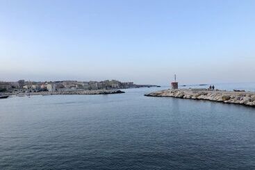 هتل Ortigiaseaview Bed & Breakfast
