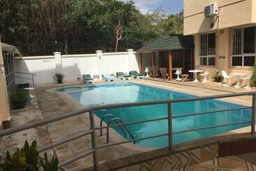 هتل Pavilion Holiday Resort