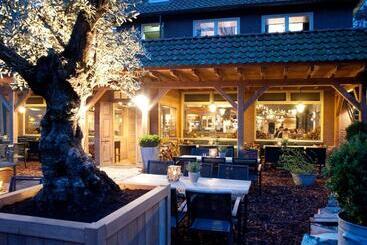 Szálloda & Restaurant Meneer Van Eijck