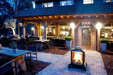 Szálloda & Restaurant Meneer Van Eijck