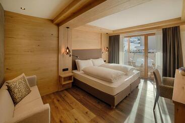 هتل Villa Eden