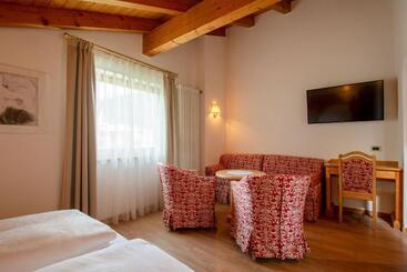 هتل Villa Eden