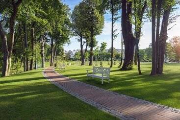 Relais & Châteaux Hotel Quadrille   Adults Only