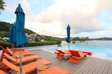 酒店 Bandara Phuket Beach Resort