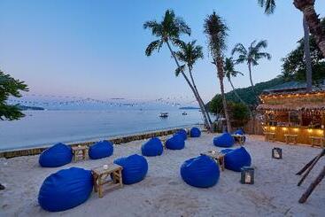 酒店 Bandara Phuket Beach Resort