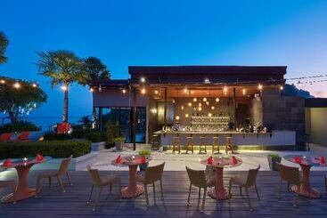 酒店 Bandara Phuket Beach Resort