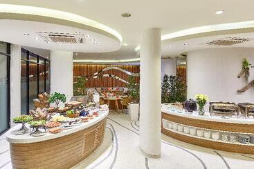 酒店 Bandara Phuket Beach Resort