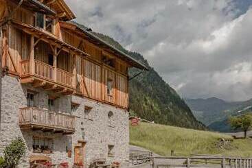 هتل Chalet Val Di Rabbi