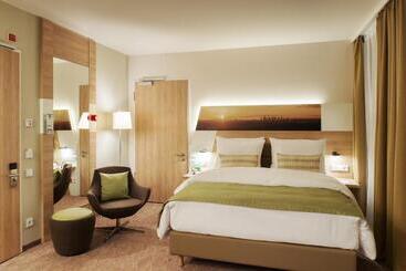 هتل Holiday Inn Frankfurt Airport, An Ihg