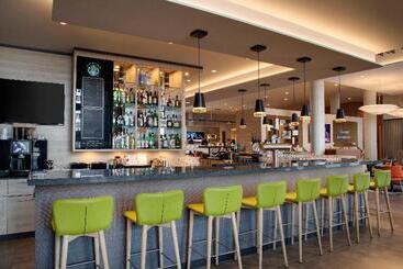 هتل Holiday Inn Frankfurt Airport, An Ihg