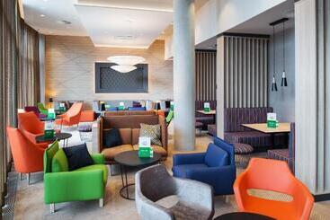 هتل Holiday Inn Frankfurt Airport, An Ihg