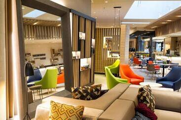 هتل Holiday Inn Frankfurt Airport, An Ihg