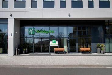 هتل Holiday Inn Frankfurt Airport, An Ihg