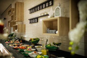 هتل Holiday Inn Frankfurt Airport, An Ihg