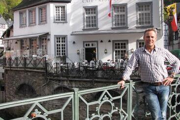Horchem Hotel Restaurant Café Bar