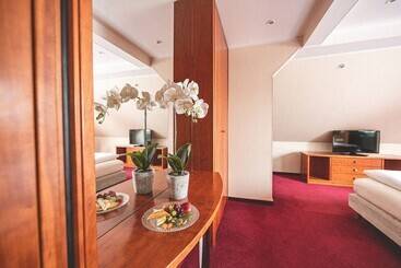 هتل Plaza Inn Recklinghausen