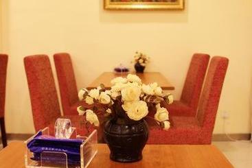 בית מלון כפרי Hanting Express Huludao Railway Station