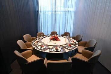 Evergreen Laurel Hotel, Shanghai