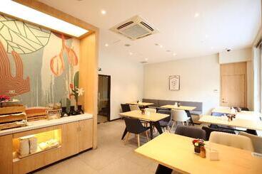 هتل Hanting  Shanghai Hongqiao Wuzhong Road