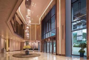 هتل New World Guiyang