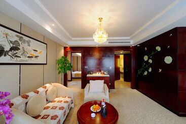 هتل Xingsha Huatian Grand