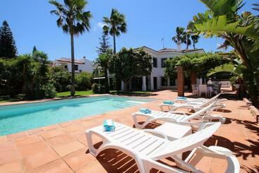 Tess Villa Los Monteros - Alhaurin de la Torre