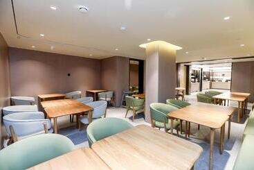 Ji Hotel Chongqing Jiefangbei Pedestrian Street Minsheng Road