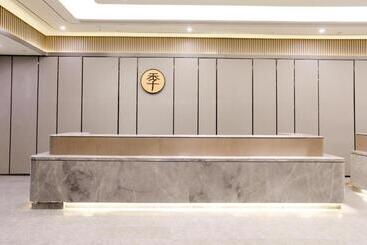Ji Hotel Chongqing Jiefangbei Pedestrian Street Minsheng Road