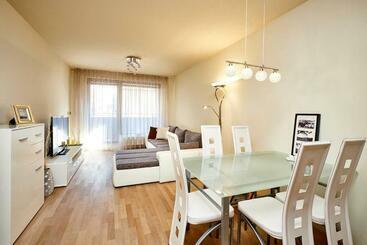 Luxury Apartment In Prague And Free Parking - Zdiby