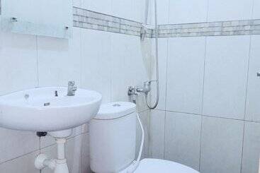 هتل Putri Gading 2 By Oyo Rooms