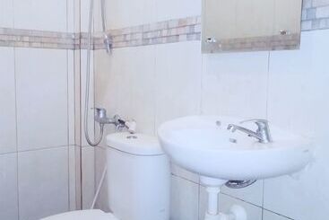 هتل Putri Gading 2 By Oyo Rooms