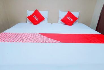 هتل Putri Gading 2 By Oyo Rooms