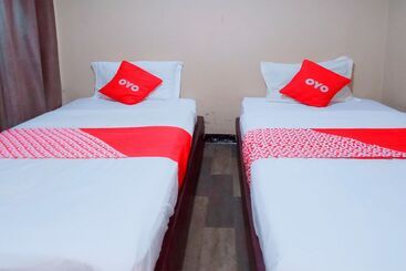 هتل Putri Gading 2 By Oyo Rooms