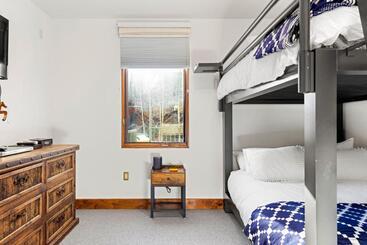 هتل Dakota Place 7