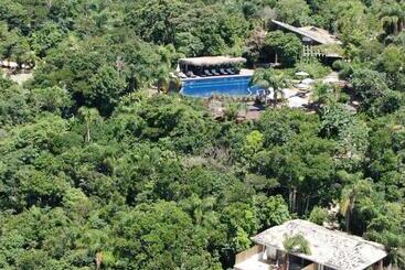 Отель Resort Refugio Do Estaleiro