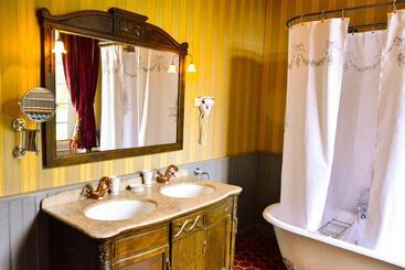 پانسیون Chateau D Origny, Chambres D Hotes Et Restaurant Gastronomique