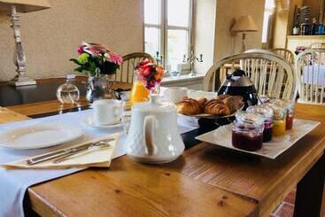 پانسیون Chateau D Origny, Chambres D Hotes Et Restaurant Gastronomique