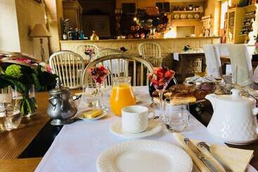 پانسیون Chateau D Origny, Chambres D Hotes Et Restaurant Gastronomique
